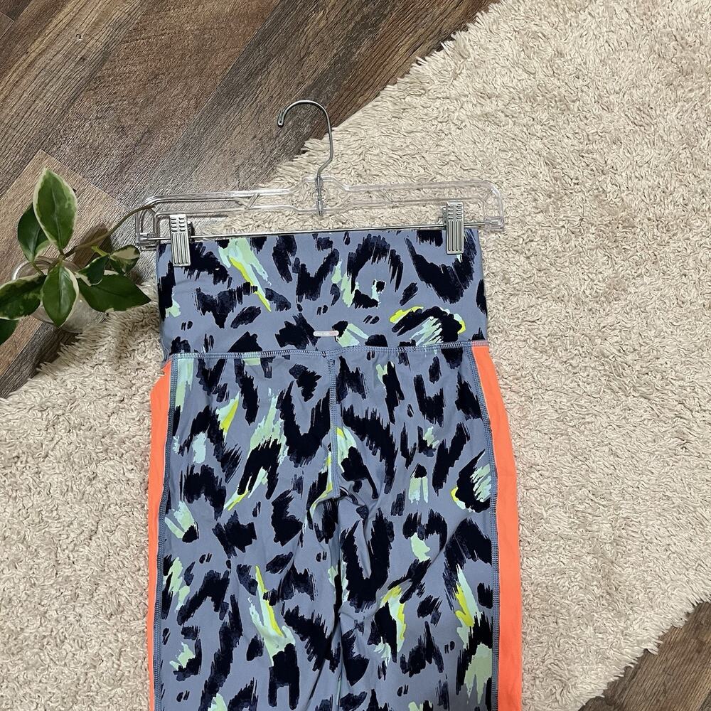 Aerie Chill. Play. Move. Medium Abstract Leopard High-Rise Athleisure Leggings - Picture 4 of 5